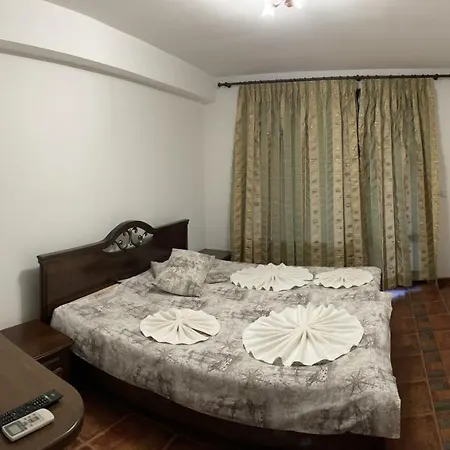 Hitar Petar Отель