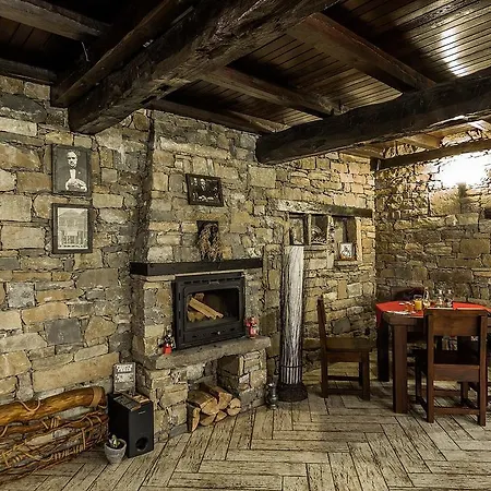 Отель Hitar Petar 2*